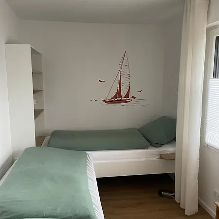 Wohlfuehloase Aus Holz Fuer 1-6 Personen Lägenhet *