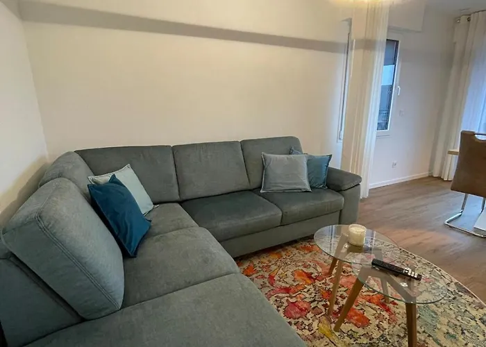 Wohlfuehloase Aus Holz Fuer 1-6 Personen *