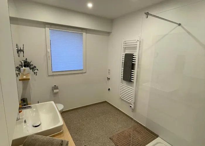 Wohlfuehloase Aus Holz Fuer 1-6 Personen *